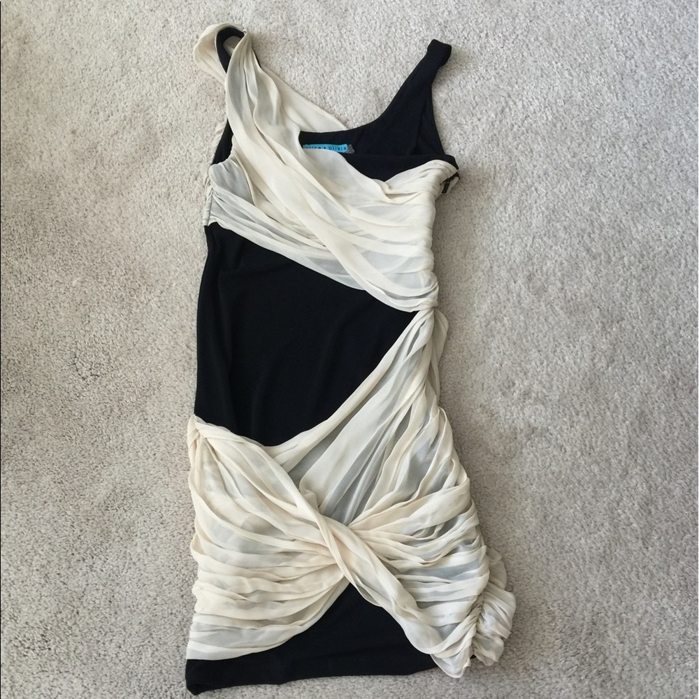 Alice+Olivia one shoulder mini goddess dress sz 4